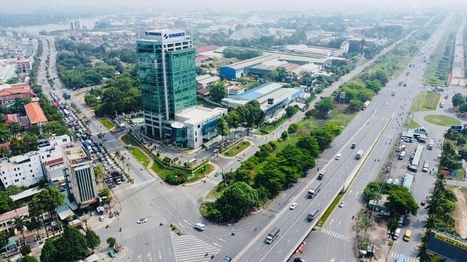 Xoay vốn cần bán gấp nhà mặt tiền đường ngay sân bay Biên Hòa.