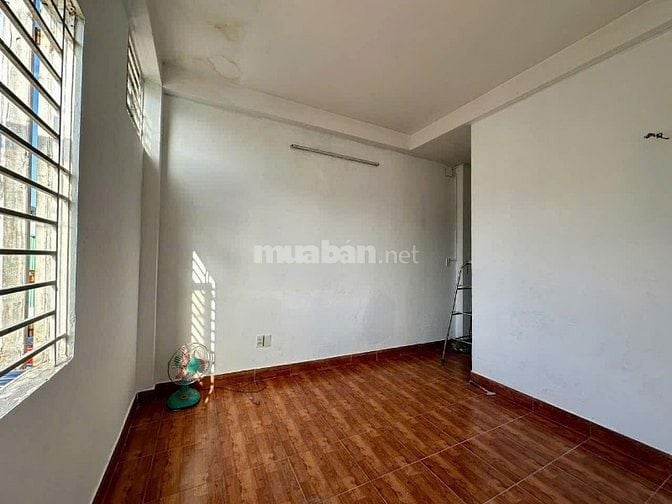Chung cư Phan Xích Long, P7, PN: 65m2, 2p ngủ, ban công, 10tr/tháng