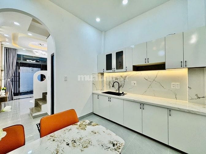 💥HẠ 300Tr BÁN NHANH💥 💫 NHÀ 3 TẦNG ĐẸP - GẦN MẶT TIỀN - SÂN THƯỢNG 