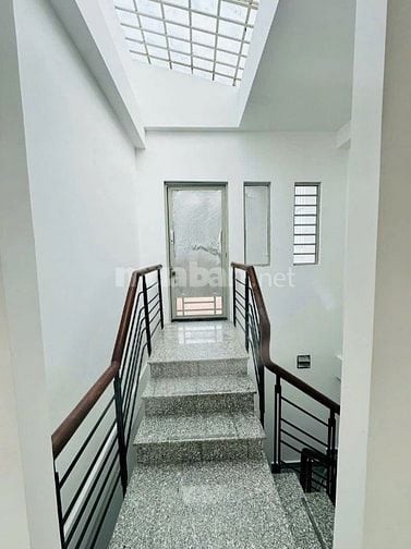 SIÊU PHẨM 43m2 Đồng Đen, Tân Bình gần chợ Tân Bình. Xây 1 trệt 2 lầu