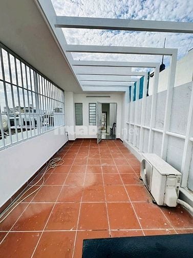 SIÊU PHẨM 43m2 Đồng Đen, Tân Bình gần chợ Tân Bình. Xây 1 trệt 2 lầu