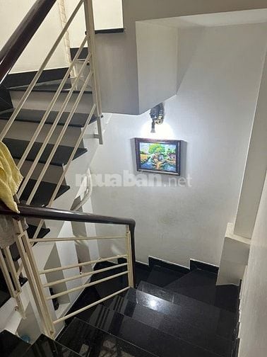 NHÀ 3 TẦNG HẺM XE HƠI ĐẬU CỬA THOẢI MÁI - Giá: 4.56Ty TL - Thống Nhất,