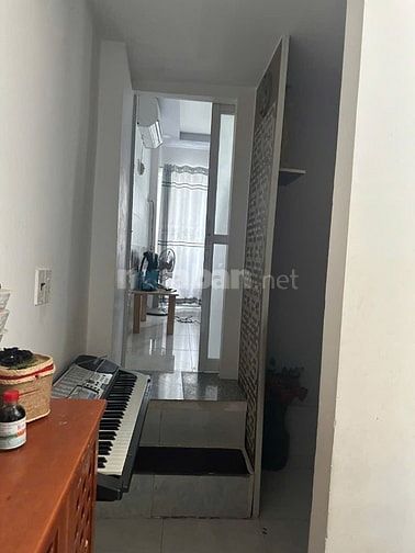 NHÀ 3 TẦNG HẺM XE HƠI ĐẬU CỬA THOẢI MÁI - Giá: 4.56Ty TL - Thống Nhất,