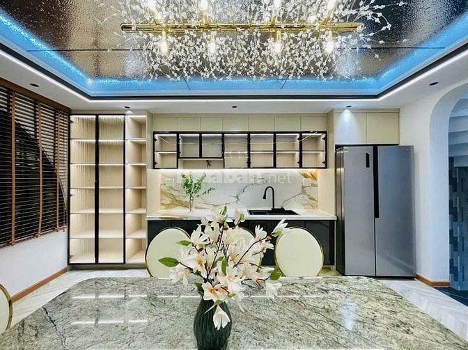 Bán nhà hẻm xe hơi 4,5m Võ Văn Tần P5 Q3 64,7m2 - 3tỷ390tr