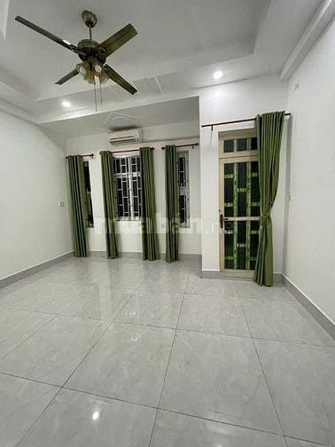 3 tầng - Hẻm xe hơi 141 Tám Danh, P4 Q.8 4PN, Nhà mới, gần Parc Mall