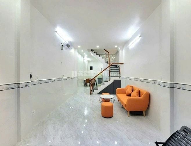 Nhà Quận 6 - 35m2 Hậu Giang gần Tiểu học Chi Lăng. Xây 1 trệt 1 lầu.