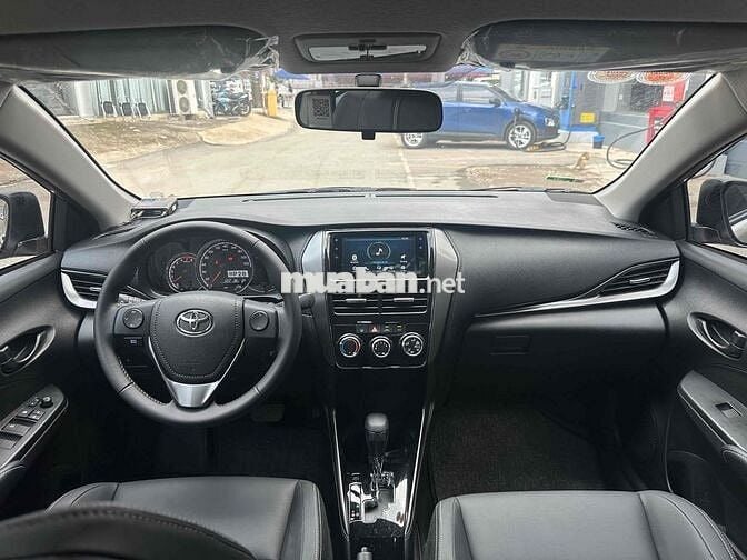 Toyota Vios 2025 E CVT LƯỚT 1xx km ( BAO TÊN )