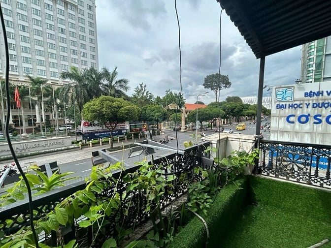 Cho thuê nhà mặt tiền Hoàng Văn Thụ gần sân bay KDTD