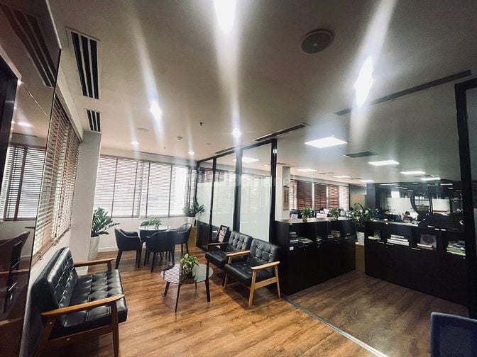 CHO THUÊ VĂN PHÒNG TÒA NHÀ MISS ÁO DÀI ĐƯỜNG NGUYỄN TRUNG NGẠN, QUẬN 1