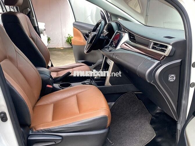 Toyota Innova 2018 2.0V - 108000 km
