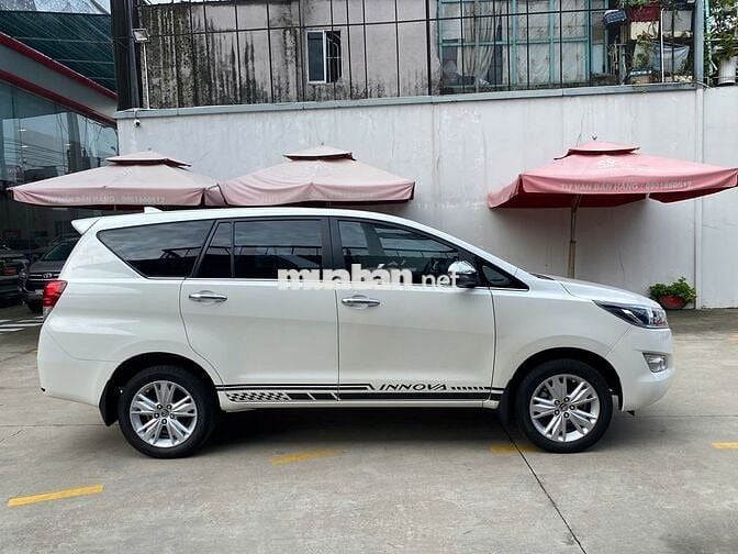 Toyota Innova 2018 2.0V - 108000 km