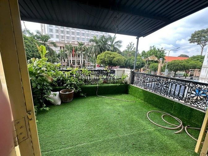 Cho thuê nhà mặt tiền Hoàng Văn Thụ gần sân bay KDTD