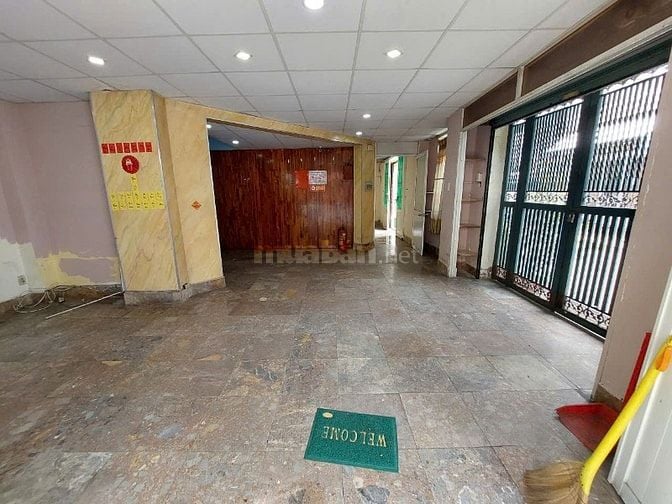 Bán nhà 2 mặt tiền lô góc Phan Văn Sửu 