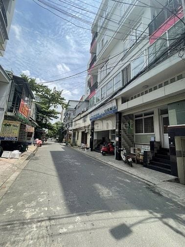 Bán nhà 2 mặt tiền lô góc Phan Văn Sửu 