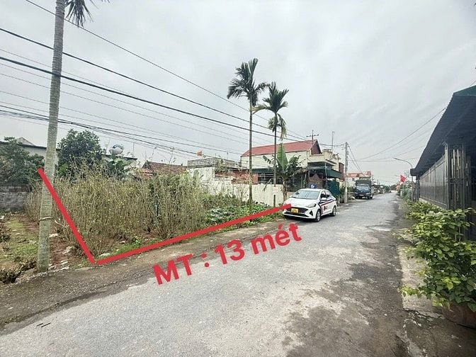 CẦN TIỀN BÁN GẤP LÔ ĐẤT MT : 13m , DT:198m2 TẠI XUÂN HỒNG GIÁ 2 TỶ