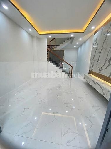 6,6 tỷ hẻm xe hơi ADL P3Q8 4,22 x 11 sổ đẹp vuông vức trệt 2 lầu 