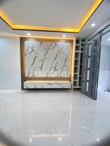 6,6 tỷ hẻm xe hơi ADL P3Q8 4,22 x 11 sổ đẹp vuông vức trệt 2 lầu 
