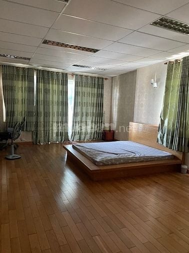 Cho thuê nhà nguyên căn 2 mặt tiền số 9 Nguyễn Thiện Thuật, P14, BT