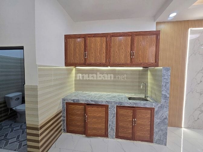 Nhà mới đẹp, 3mx9m, 1lầu,  Hẻm Cầu số 5 ra QL50, Ấp 1, Bình Hưng