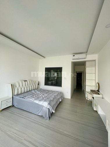 Cho thuê nhà mặt tiền đường Nguyễn Minh Hoàng, P12, quận Tân Bìn