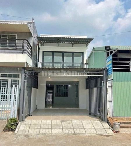 bán nhà 105m2 khu dân cư Bà Điểm Hóc Môn giá chỉ 980 triệu
