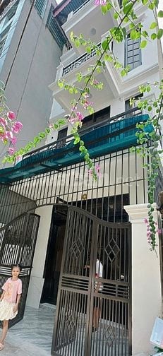 Chính chủ bán nhà phân lô ngõ 106  phố Chùa Láng 45m2x4 tầng,giá 9,9tỷ