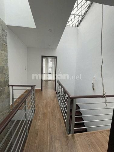 BÁN NHANH NHÀ ĐẸP 6 TỶ CX BẮC HÁI Q10-HẺM 6M-- XE HƠI QUAY ĐẦU-4 LẦU 3