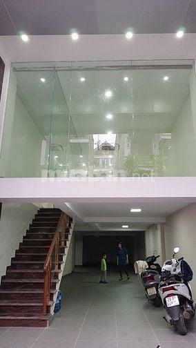 Cho thuê sàn văn phòng mặt phố số 6 Phạm Tuấn Tài, 120m 16tr/th có tha