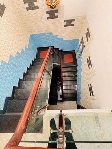 NHÀ MẶT TIỀN KHU TÊN LỬA CẦN BÁN GẤP ĐI ĐỊNH CƯ 4.5x15m 3TẤM 7.9TỶ TL