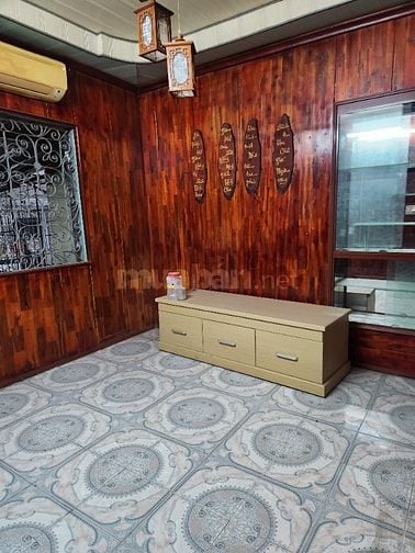 Nhà cc ngõ 82 Mê Linh . HĐ dài hạn 