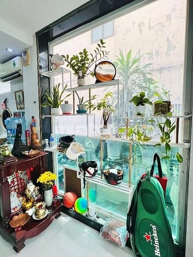 Bán nhà 5 tầng ngay phố ẩm thực Hậu Giang, dọn vào ở ngay.