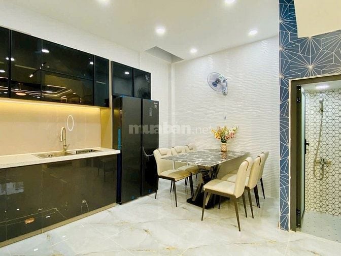 CHỦ HẠ 1 TỶ CHÀO GIÁ 4Tỷ Nhà HOÀNG HOA THÁM, TÂN BÌNH NGAY CHỢ