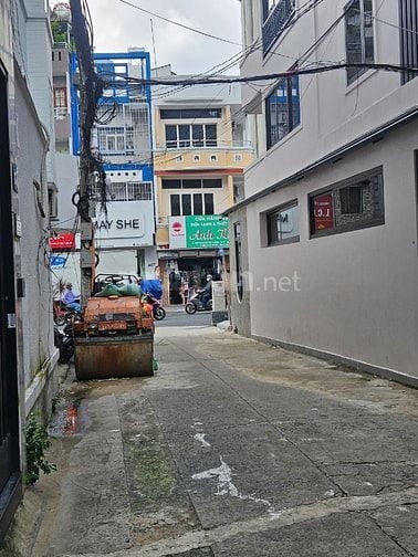 Cho thuê nhà HXH 320/3 Huỳnh Văn Bánh, Phường 11, Phú Nhuận