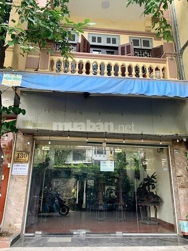 Cho thuê nhà hoặc cửa hàng mặt phố Nghi Tàm, mặt bằng 90m2, MT 5,5m