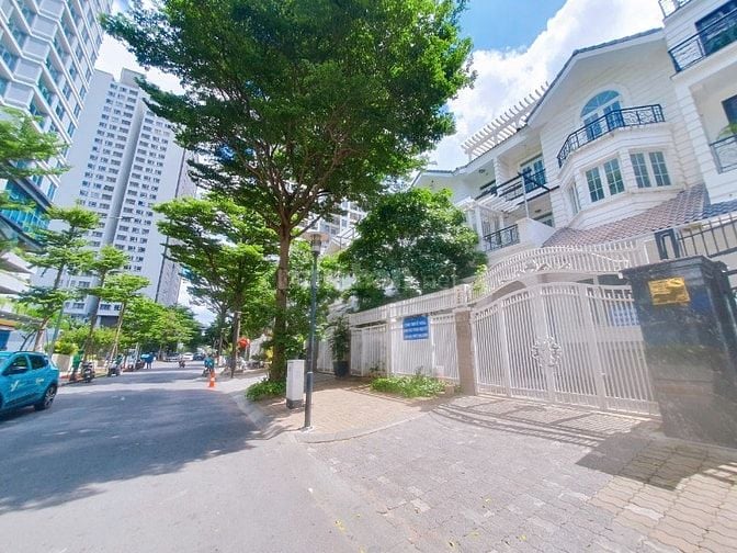 CHO THUÊ BIỆT THỰ SAIGON PEARL – VỊ TRÍ ĐẮC ĐỊA, TIỆN ÍCH ĐẦY ĐỦ 