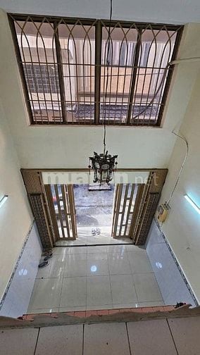 Cho thuê nhà hẻm 3m(3 gác) Hậu Giang, P.6, Q.6 giá 11tr