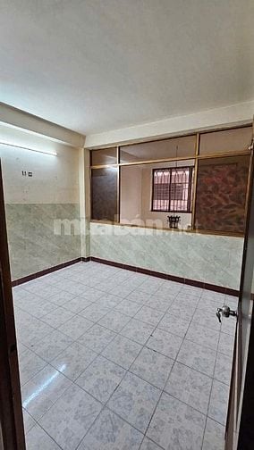 Cho thuê nhà hẻm 3m(3 gác) Hậu Giang, P.6, Q.6 giá 11tr