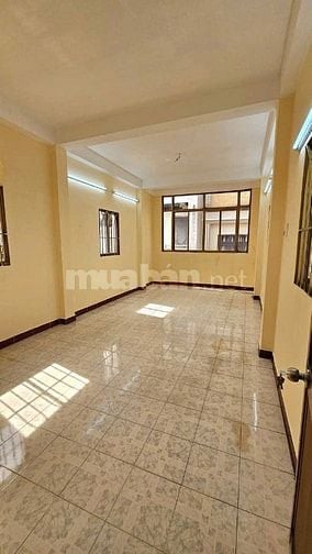 Cho thuê nhà hẻm 3m(3 gác) Hậu Giang, P.6, Q.6 giá 11tr