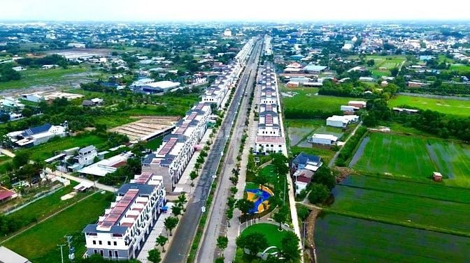Nền đất 160m2 đối diện VinGroup - Sát trường học THPT Hậu Nghĩa SHR