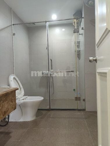 GẤP CHO THUÊ CC 3PN_126M2_17TR/TH NỘI THẤT CAO CÂP CHÂU ÂU_VÀO NGAY