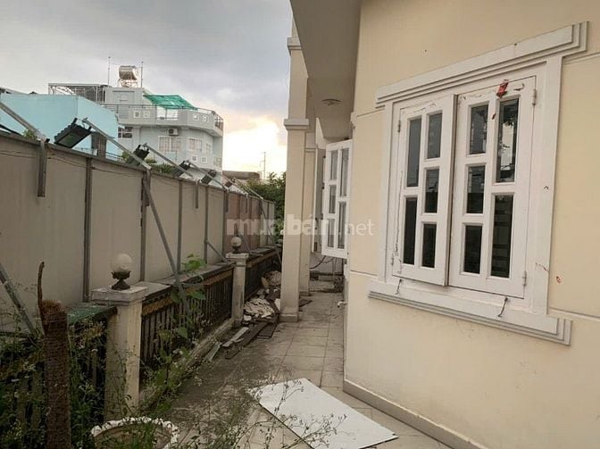 cho Thuê Biệt thự Gía Rẻ 2MT  567 Bình Thới P10 Q11 giá 46tr