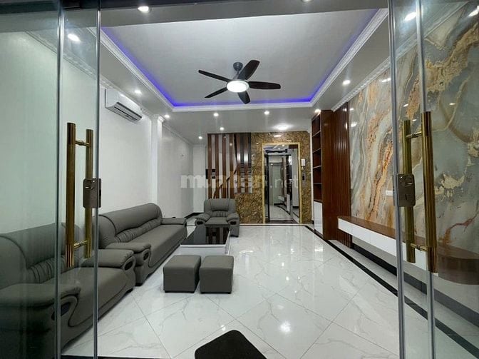 BÁN NHÀ QUẬN CẦU GIẤY - 6 TẦNG - THANG - FULL NỘI THẤT