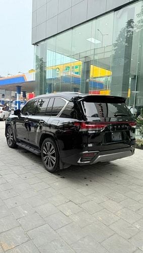 Lexus LX600 siêu lướt 7 chỗ, sản xuất 2023.