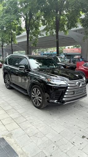 Lexus LX600 siêu lướt 7 chỗ, sản xuất 2023.