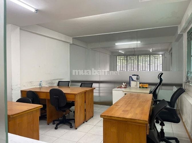 Cho thuê mặt bằng văn phòng Cty ,Góc 2 mặt tiền đường ,đường thông 