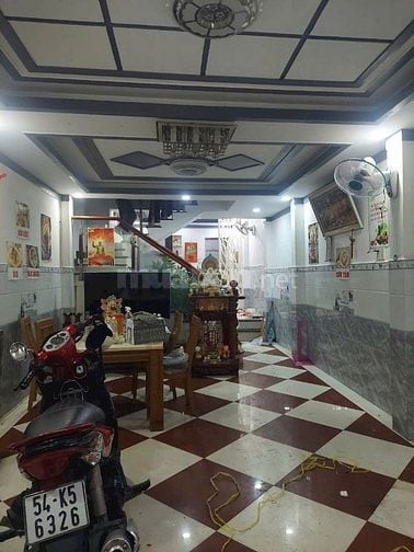 Bân nhà gần trường học lê Tấn Bê gần tên lửa gần bến xe miền tây. Gần 