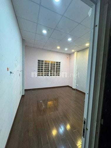  Cho thuê nhà mặt tiền Phan Xích Long, P.13, Q.11 giá 13tr