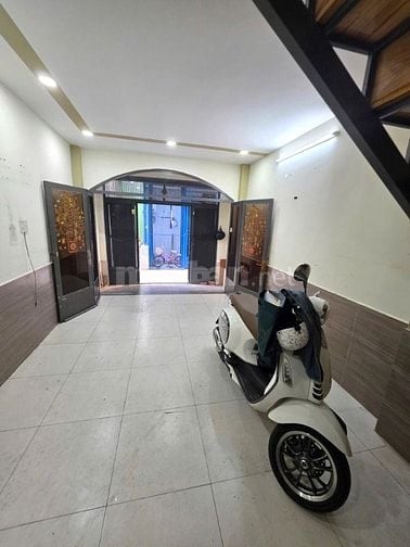 KHU HIẾM NHÀ BÁN HUỲNH VĂN BÁNH - SỔ ĐẸP - DT 32.3M2