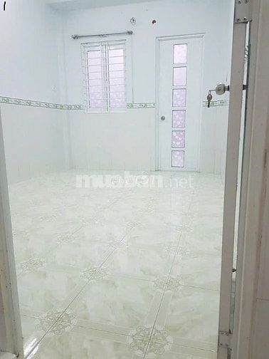 Cho thuê nhà hẻm 3m (3 gác) Lạc Long Quân, P.3, Q.11 giá 9tr