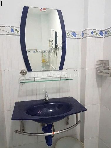 Cho thuê nhà hẻm 3m (3 gác) Lạc Long Quân, P.3, Q.11 giá 9tr